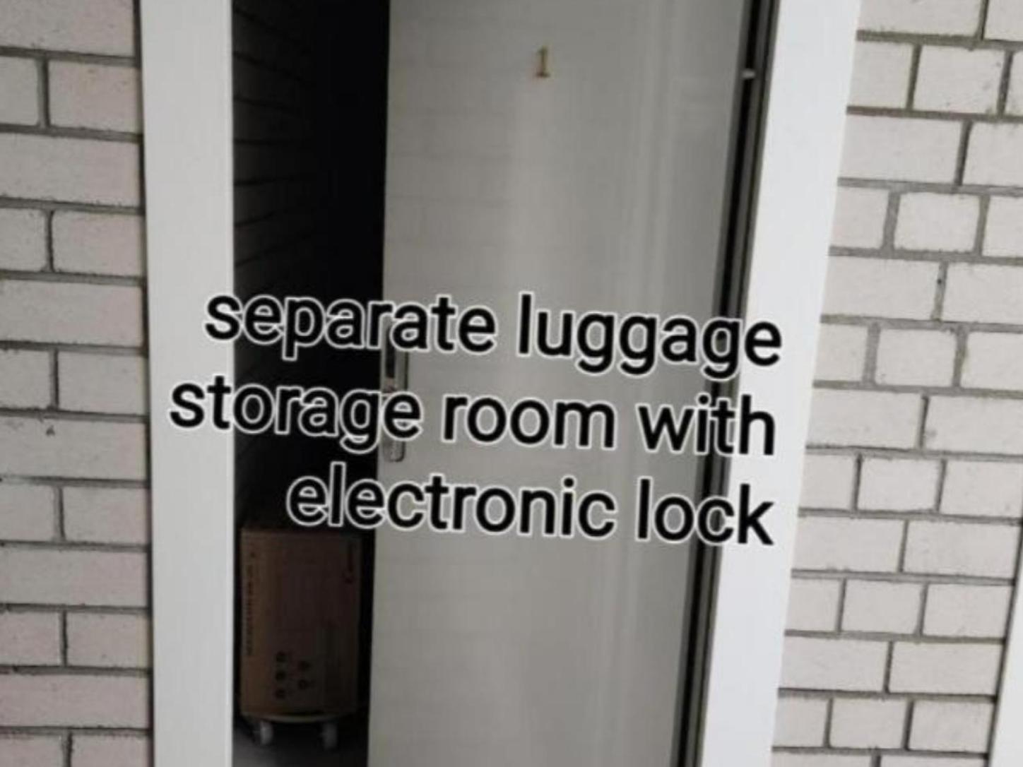 Happy Inn Emporia, Self chek-in, Parking in the underground garage Wilna Exterior foto